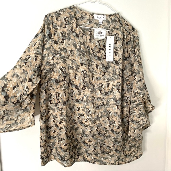 GILLI Blue Watercolour Flowy Top NWT - Picture 3 of 8